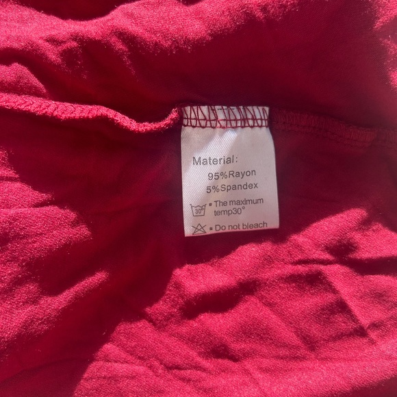 Women’s Red Sleeves Dress Size XXLARGE - Picture 3 of 3